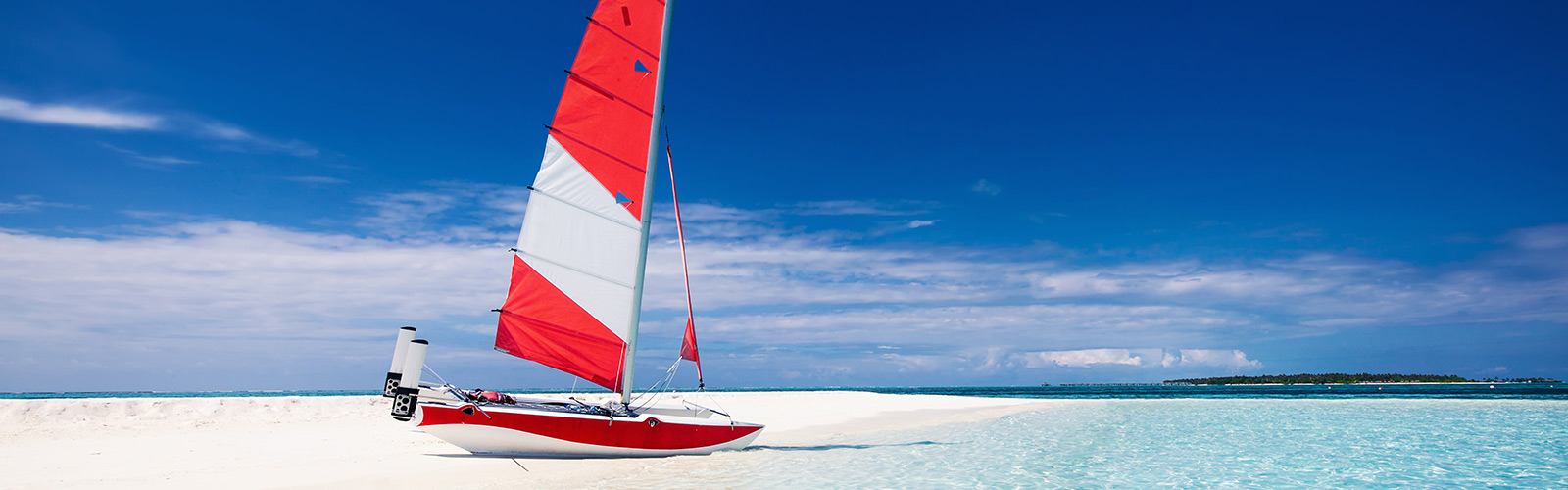 Catamaran sailing Maldives Watersports