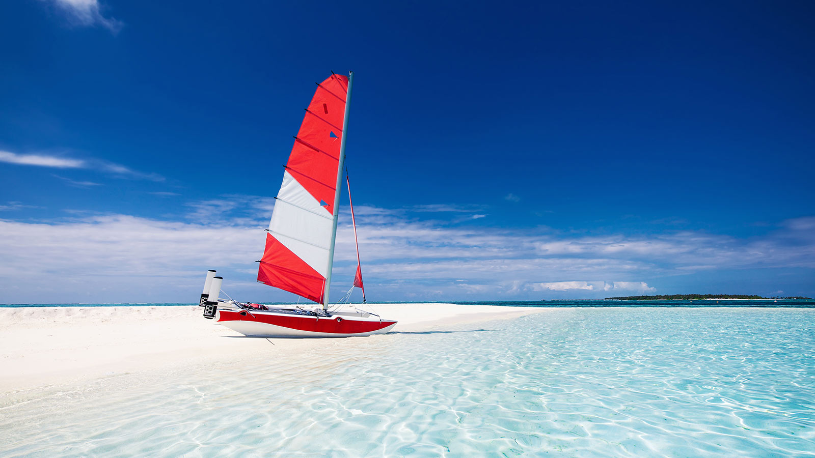 Catamaran sailing Maldives Watersports